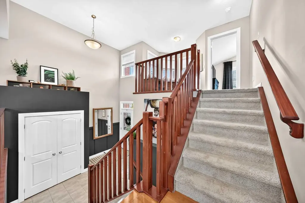 11 Westridge Way Okotoks AB T1S 0K1