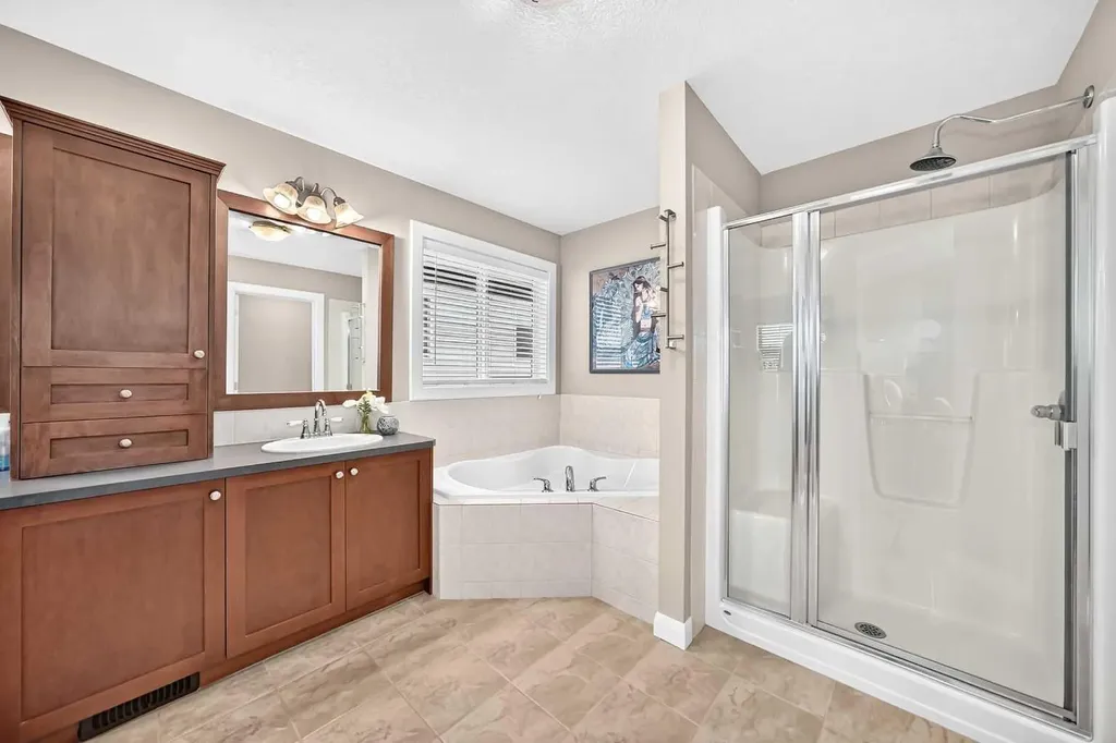 11 Westridge Way Okotoks AB T1S 0K1