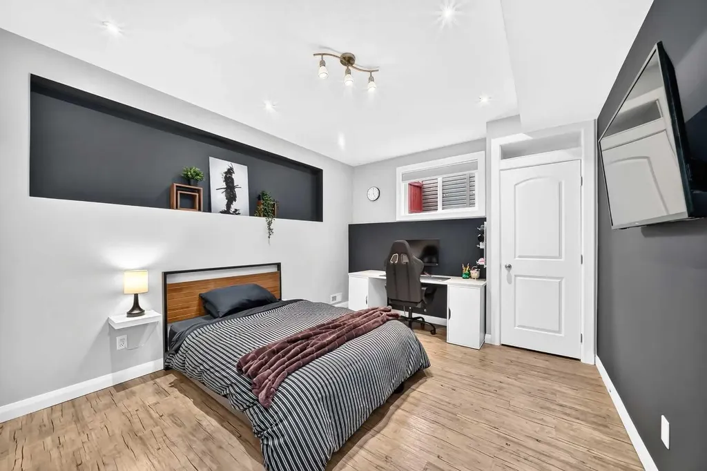 11 Westridge Way Okotoks AB T1S 0K1