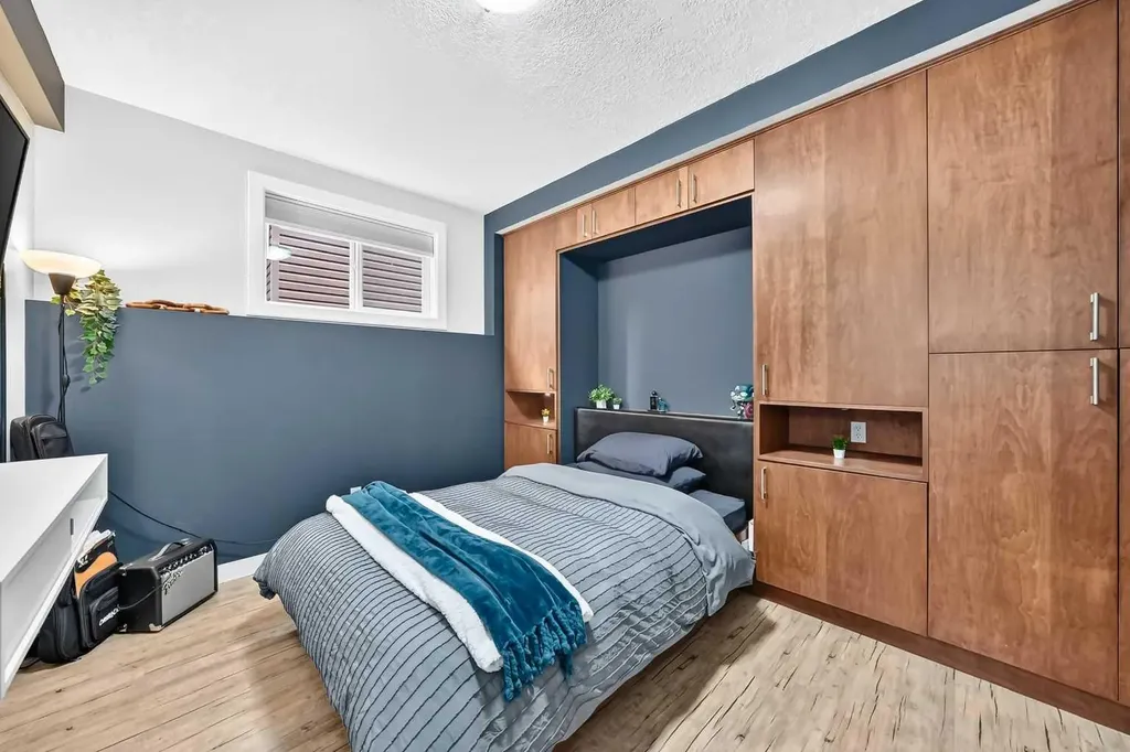 11 Westridge Way Okotoks AB T1S 0K1