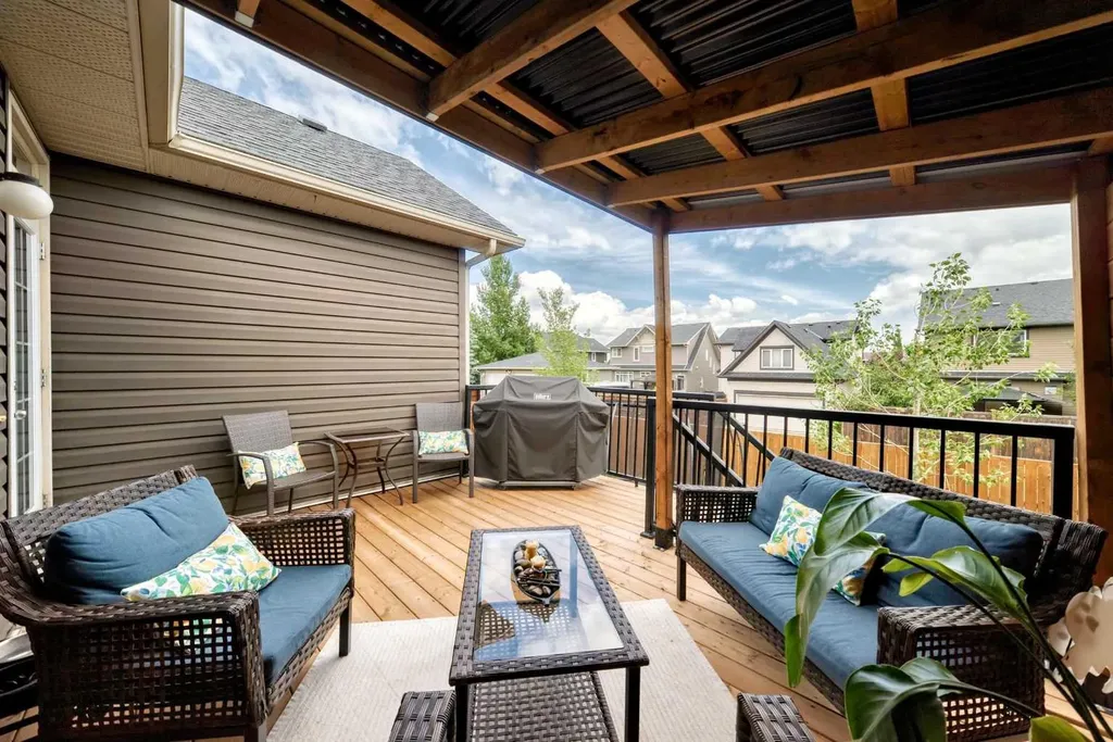 11 Westridge Way Okotoks AB T1S 0K1