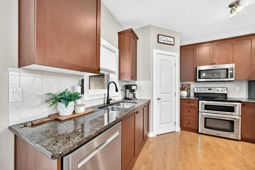 11 Westridge Way Okotoks AB T1S 0K1