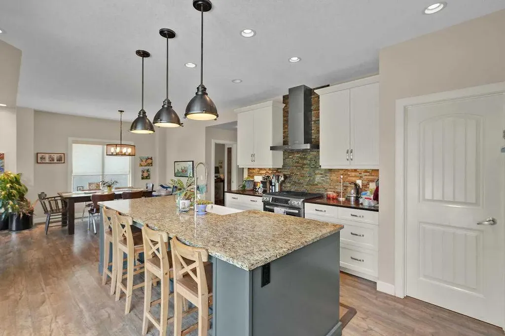 518 Mahogany Manor SE Calgary AB T3M0Y3