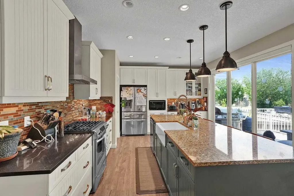 518 Mahogany Manor SE Calgary AB T3M0Y3