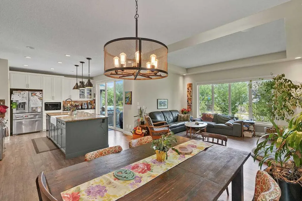 518 Mahogany Manor SE Calgary AB T3M0Y3