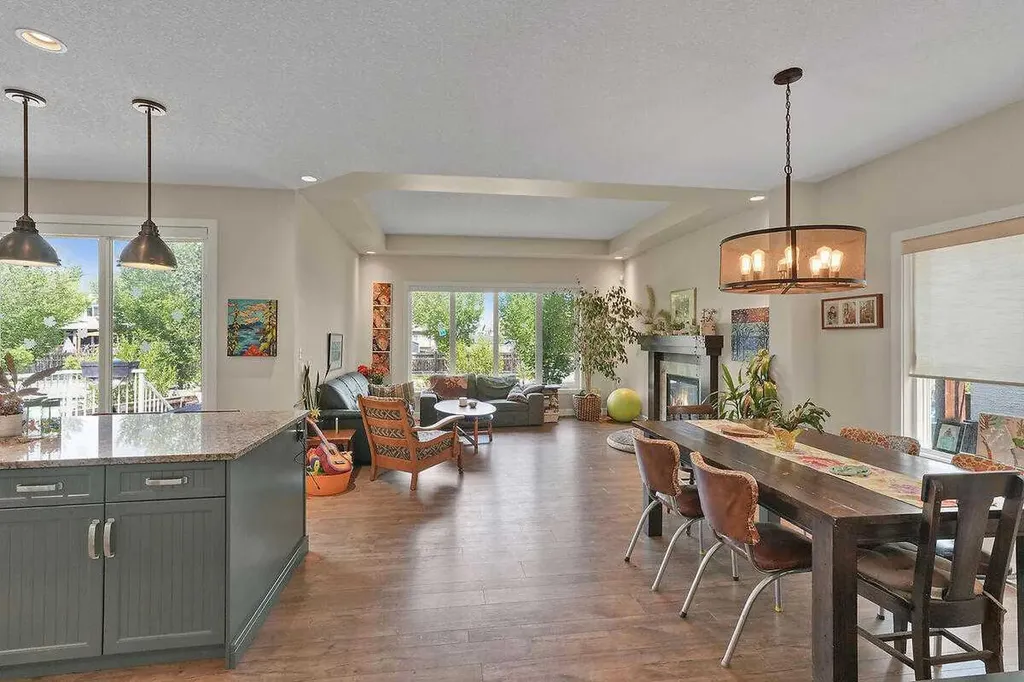 518 Mahogany Manor SE Calgary AB T3M0Y3