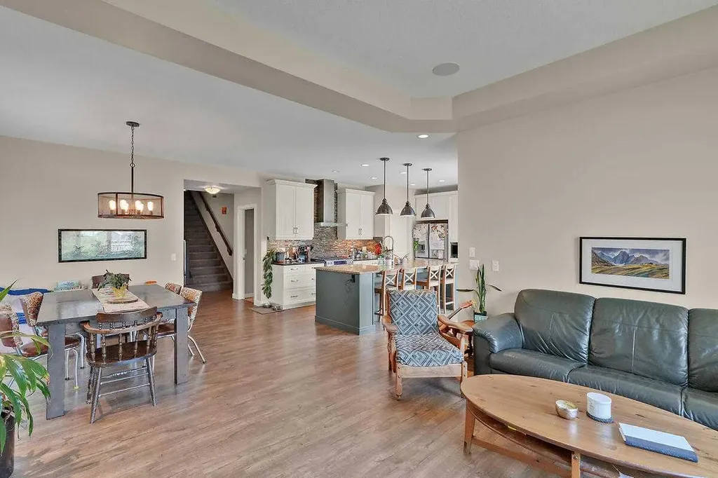 518 Mahogany Manor SE Calgary AB T3M0Y3