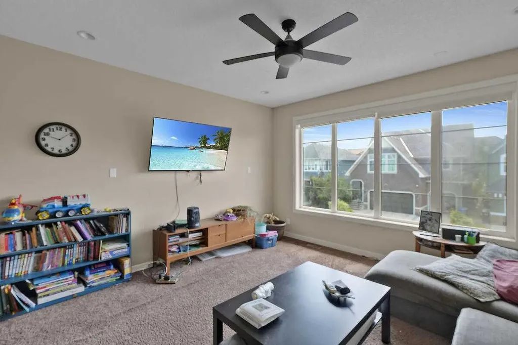 518 Mahogany Manor SE Calgary AB T3M0Y3