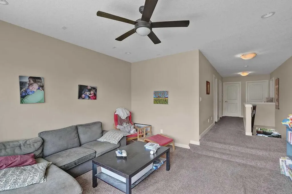 518 Mahogany Manor SE Calgary AB T3M0Y3