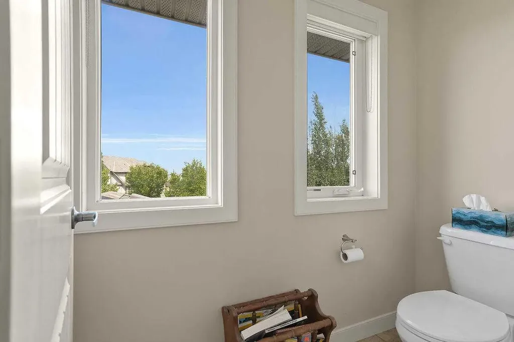 518 Mahogany Manor SE Calgary AB T3M0Y3