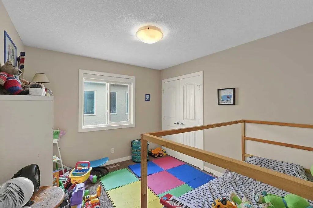518 Mahogany Manor SE Calgary AB T3M0Y3