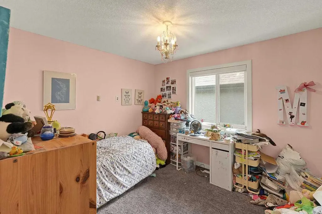 518 Mahogany Manor SE Calgary AB T3M0Y3
