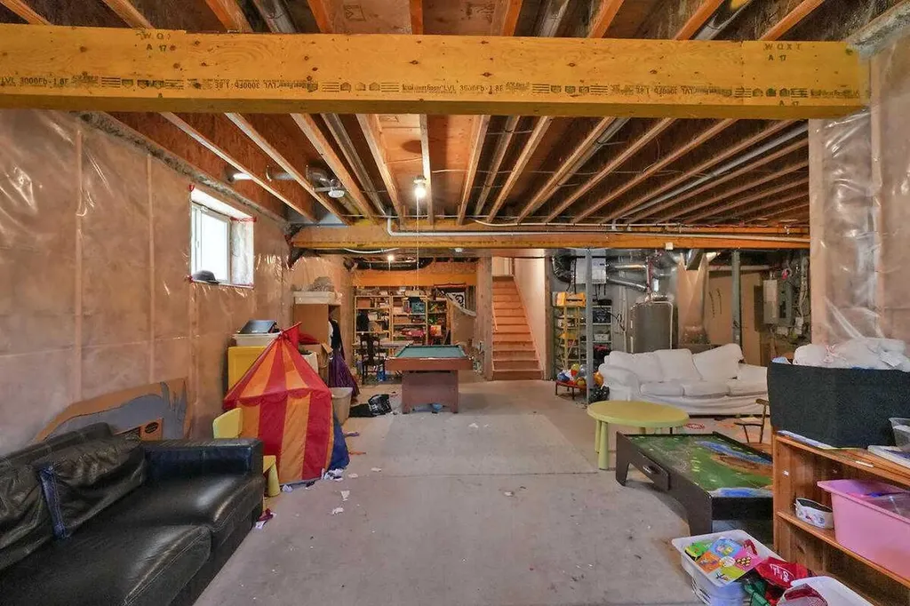 518 Mahogany Manor SE Calgary AB T3M0Y3