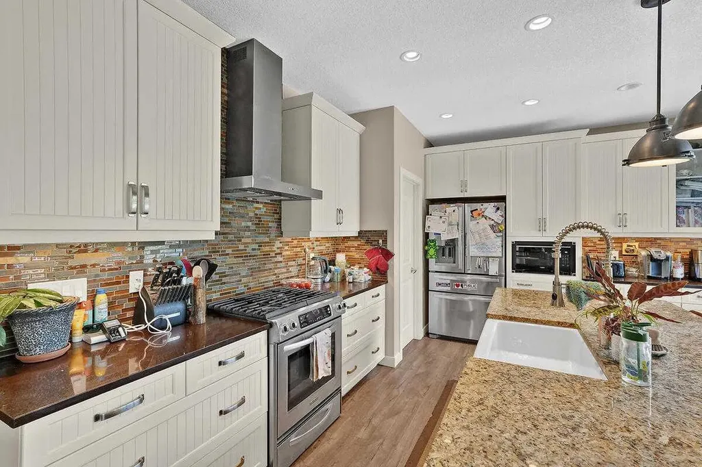 518 Mahogany Manor SE Calgary AB T3M0Y3