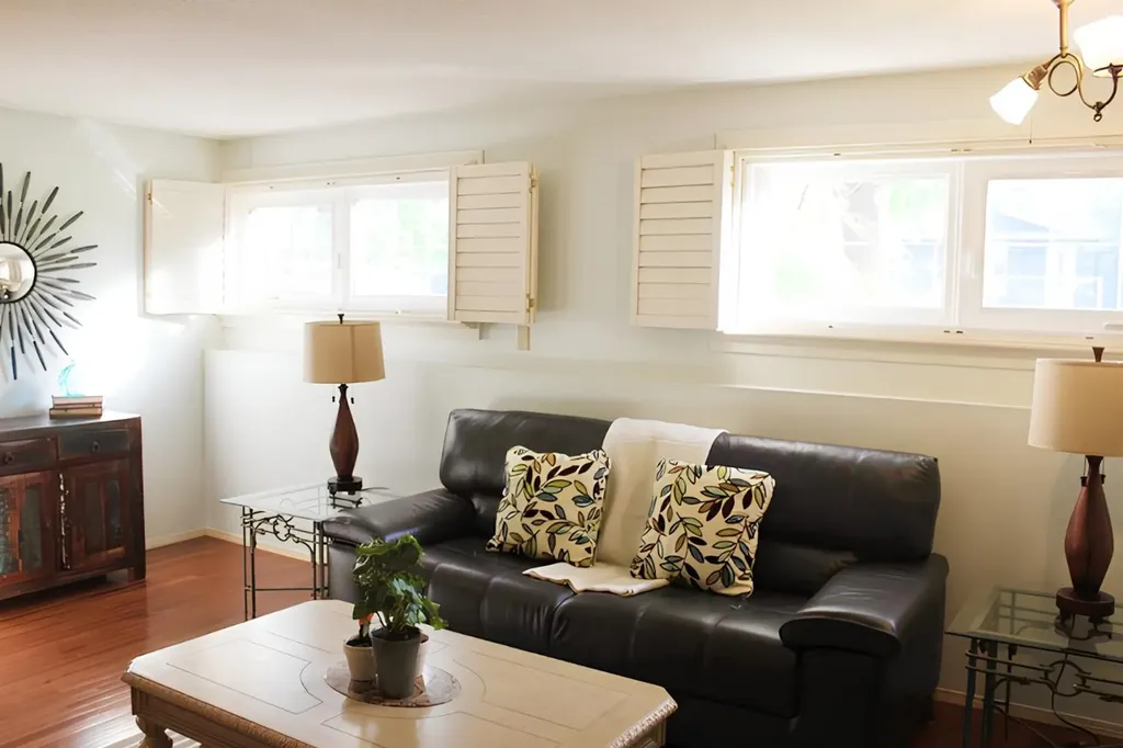 108 Robin Crescent Fort Mcmurray AB T9H 2W3
