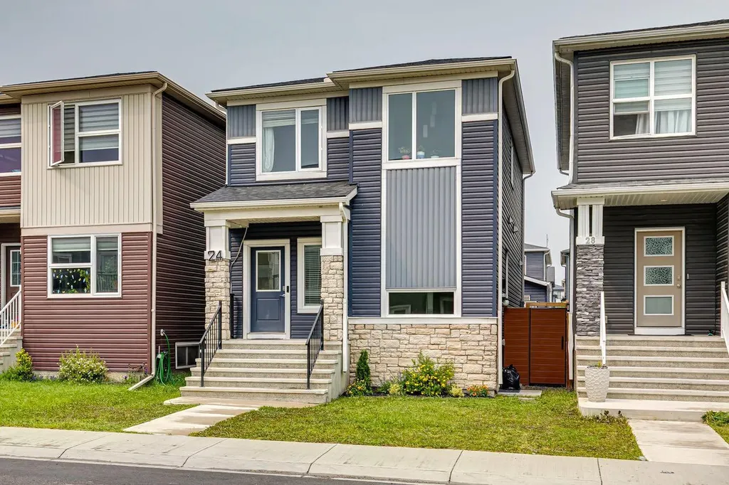 24 Corner Meadows Park NE Calgary AB T3N 1B8
