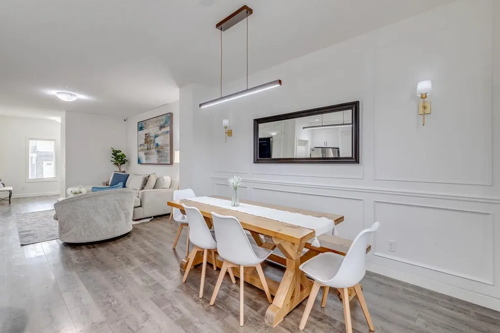 24 Corner Meadows Park NE Calgary AB T3N 1B8