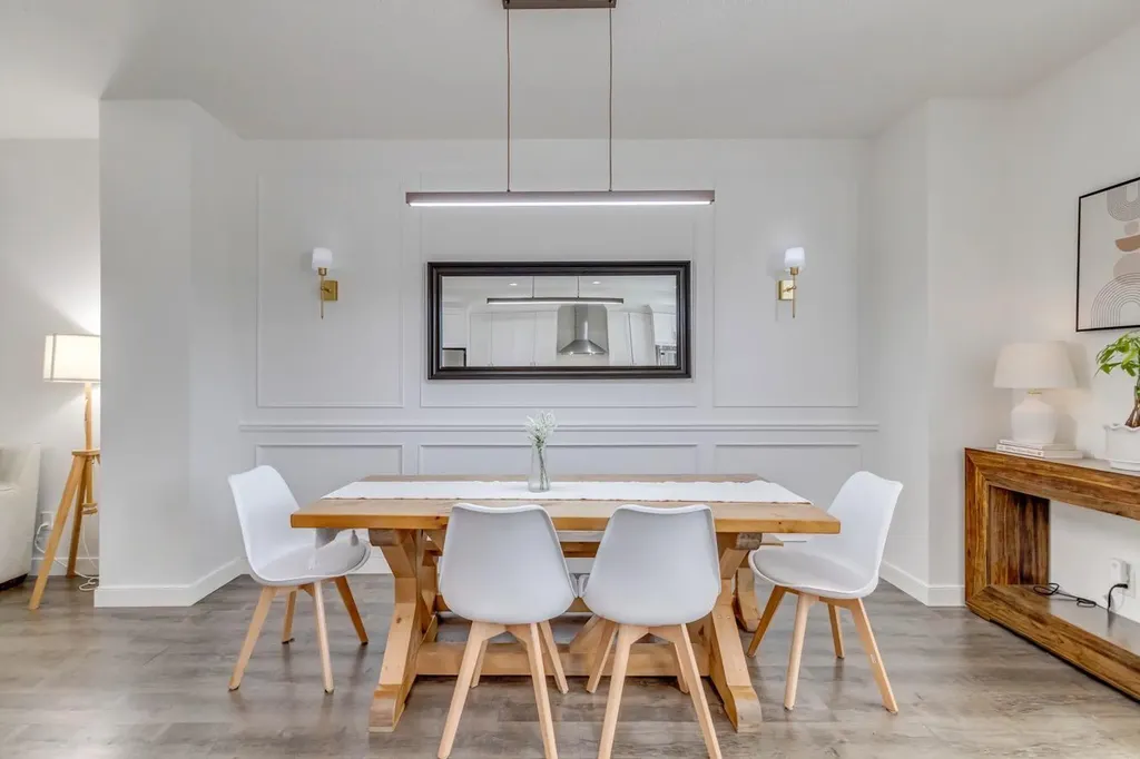 24 Corner Meadows Park NE Calgary AB T3N 1B8