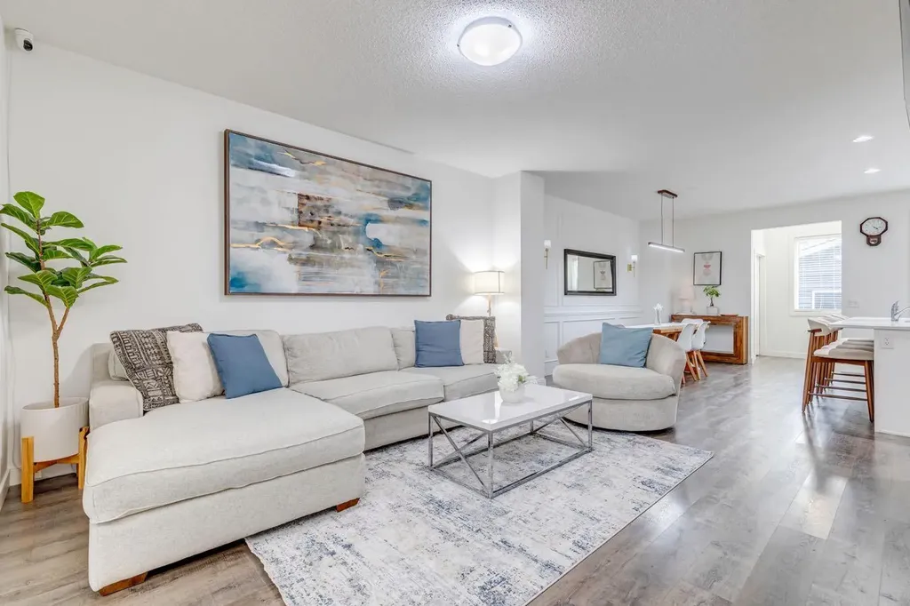 24 Corner Meadows Park NE Calgary AB T3N 1B8