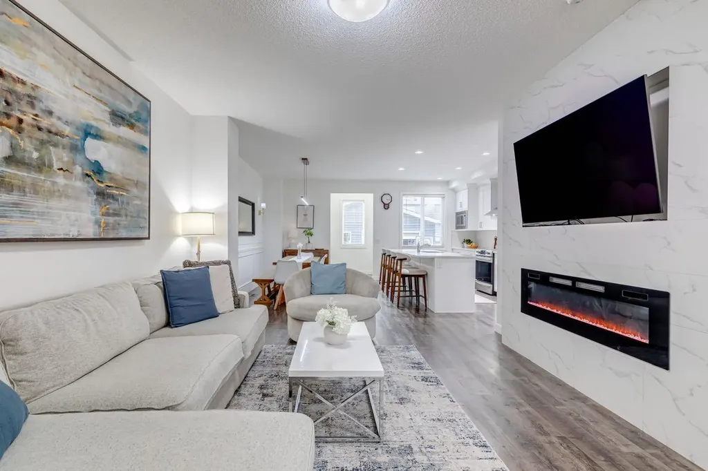 24 Corner Meadows Park NE Calgary AB T3N 1B8
