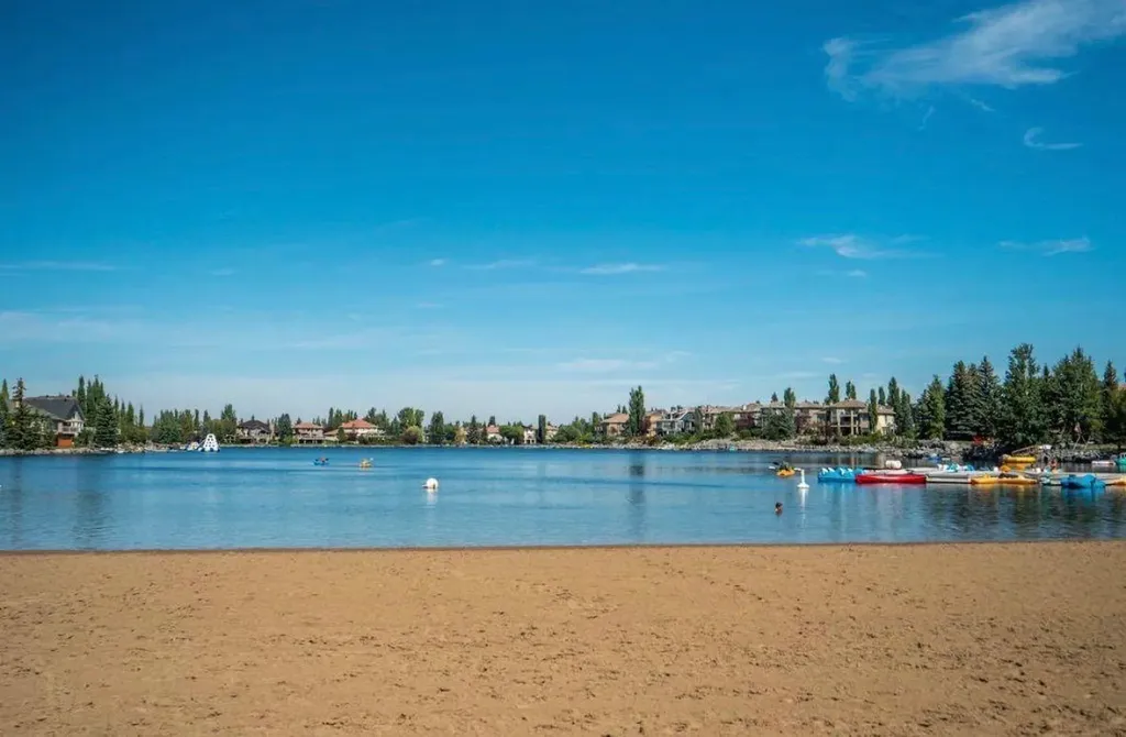 14954 Mt Mckenzie Drive SE Calgary AB T2Z 2L4