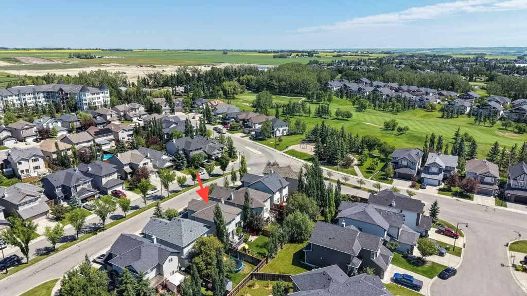 7 Crystal Green Way Okotoks AB T1S2K5
