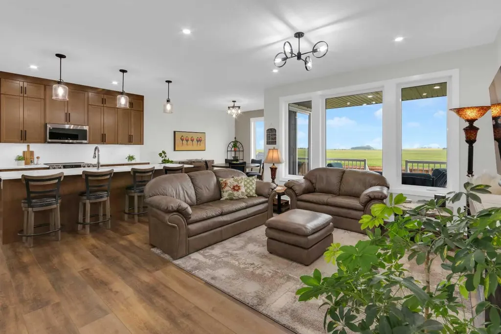 79 Vincent Crescent Olds AB T2H0G8