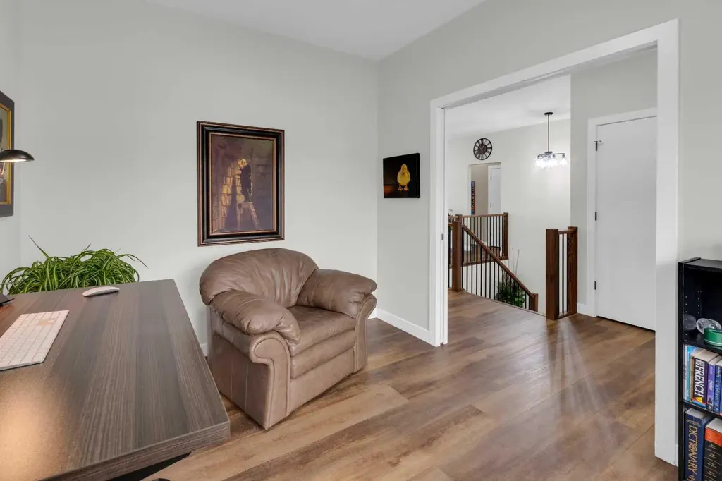 79 Vincent Crescent Olds AB T2H0G8