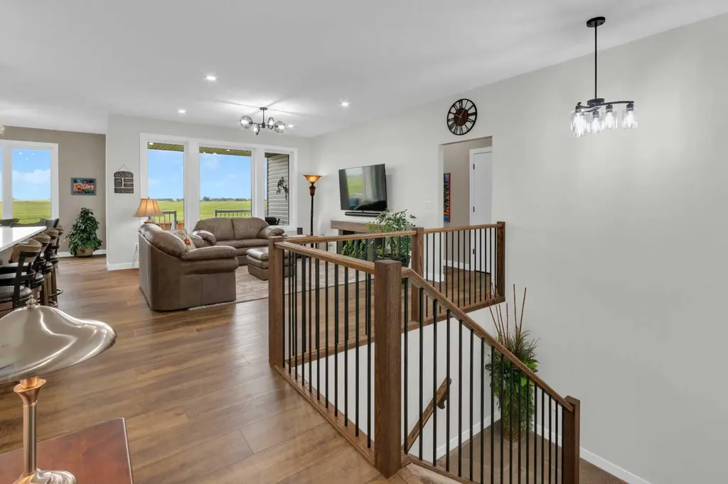 79 Vincent Crescent Olds AB T2H0G8