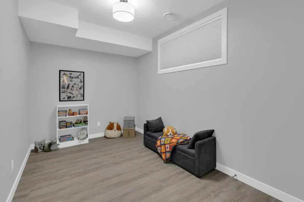 79 Vincent Crescent Olds AB T2H0G8