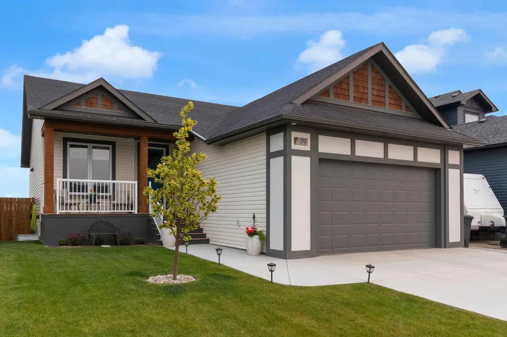 79 Vincent Crescent Olds AB T2H0G8