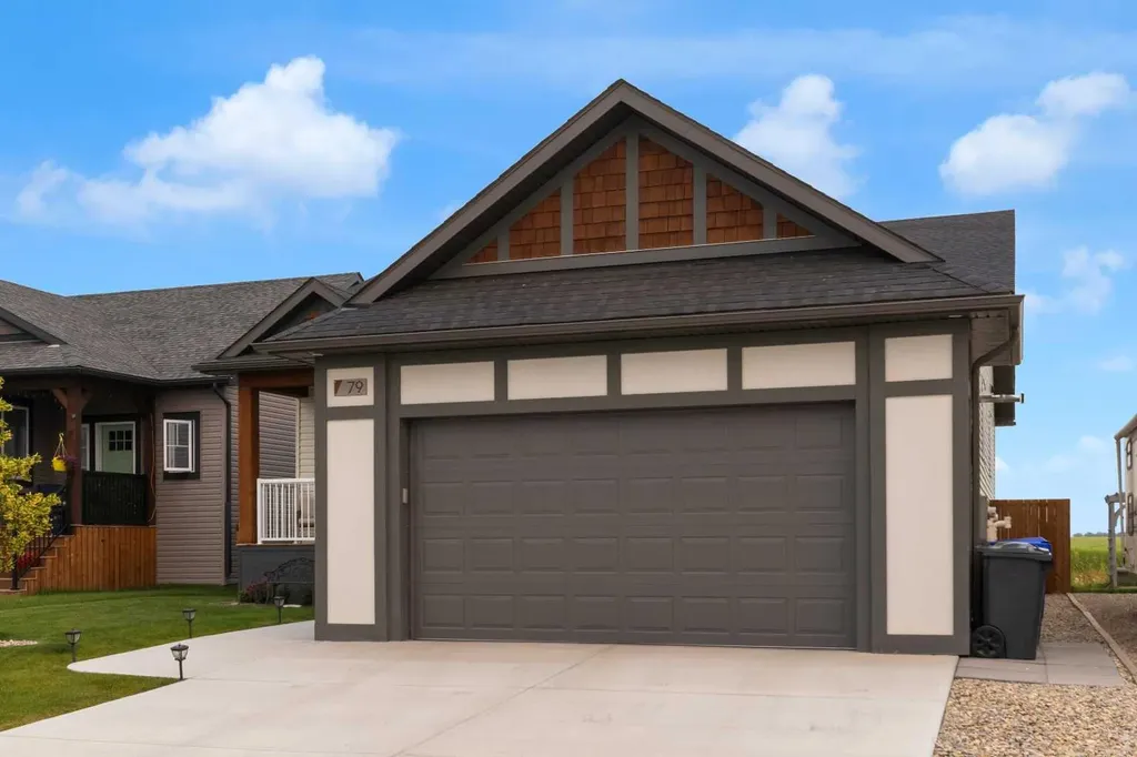 79 Vincent Crescent Olds AB T2H0G8