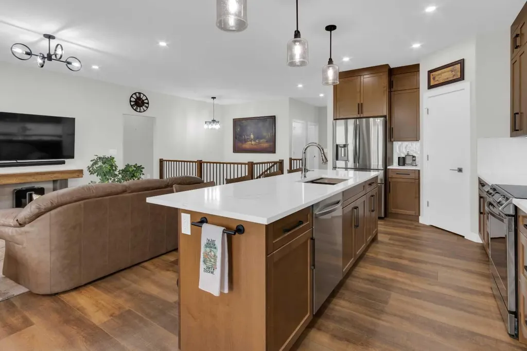 79 Vincent Crescent Olds AB T2H0G8