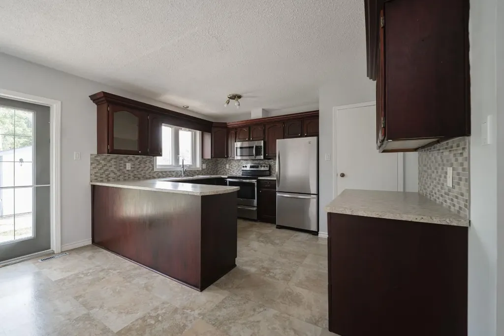157 Torrie Crescent Fort Mcmurray AB T9K 1J7