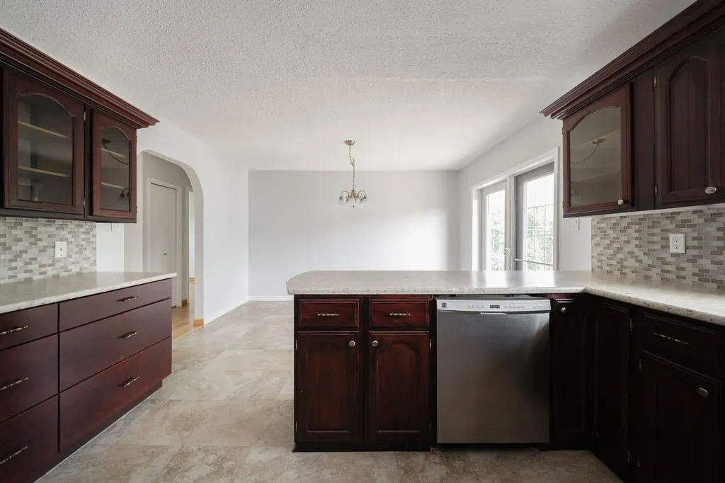 157 Torrie Crescent Fort Mcmurray AB T9K 1J7
