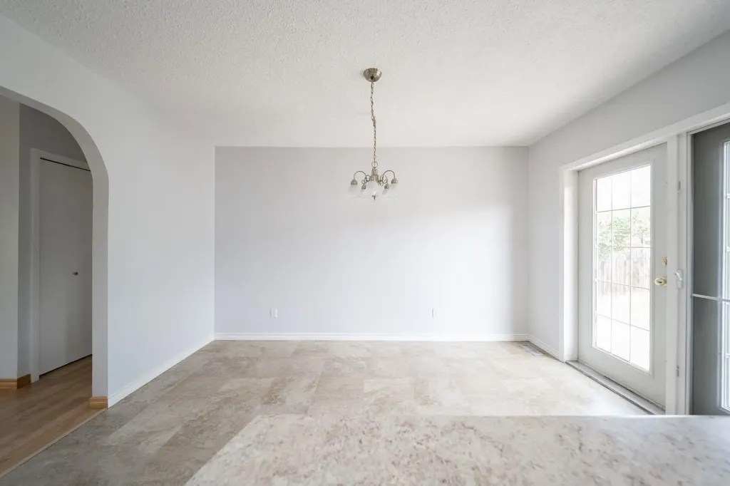 157 Torrie Crescent Fort Mcmurray AB T9K 1J7