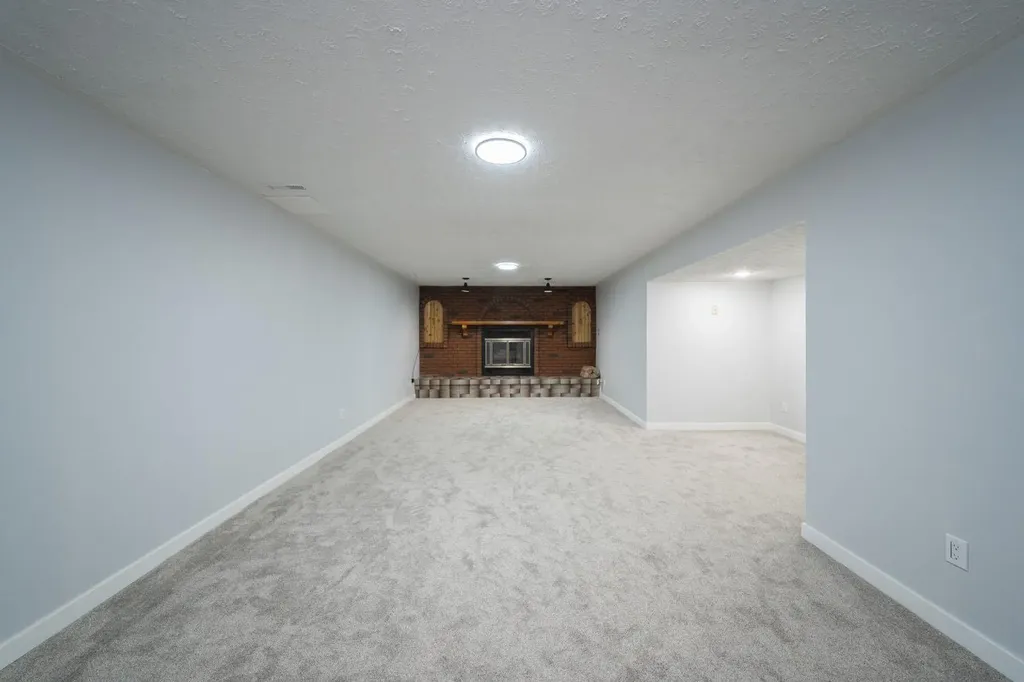 157 Torrie Crescent Fort Mcmurray AB T9K 1J7