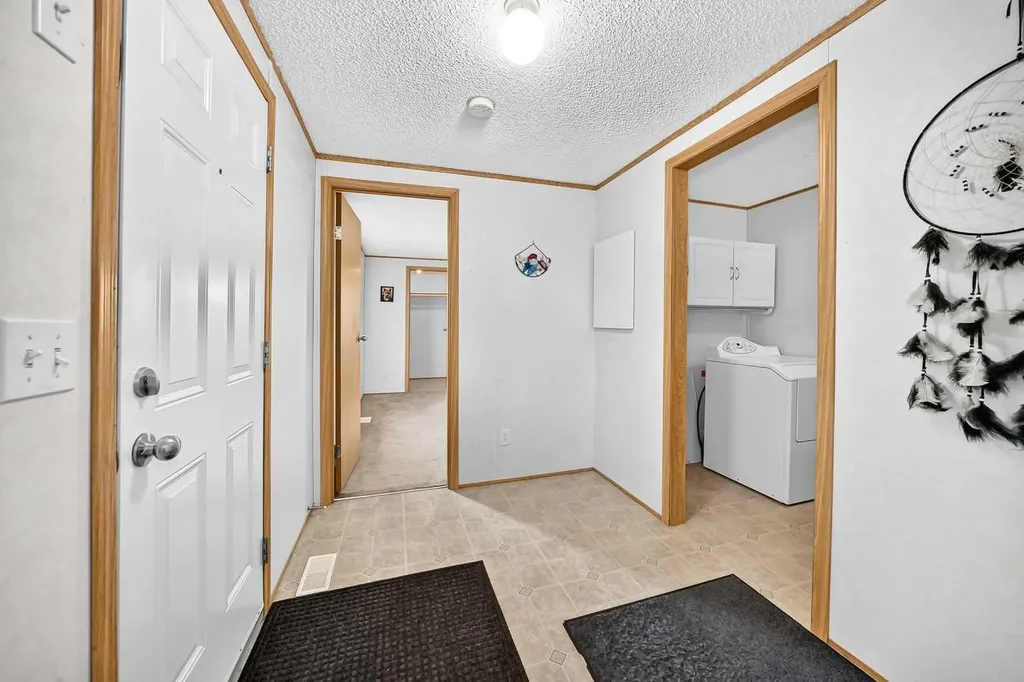 11 3 Street Gadsby AB T0C 1K0