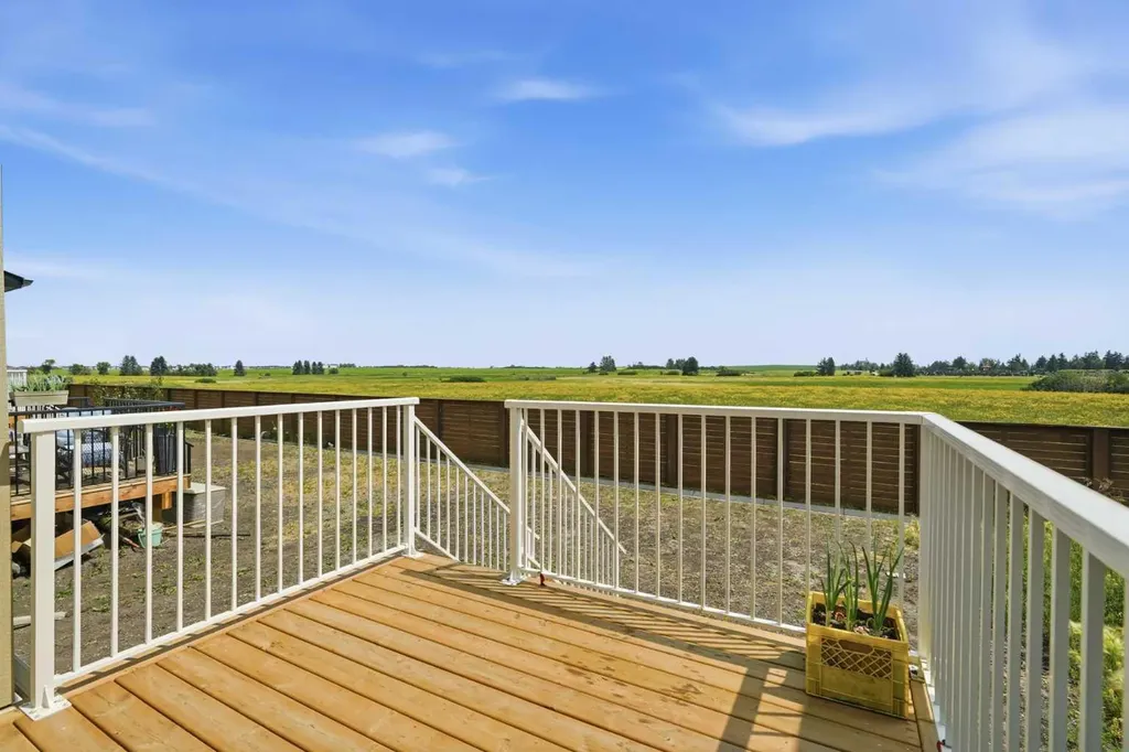 143 Belvedere Crescent SE Calgary AB T2A7Y5
