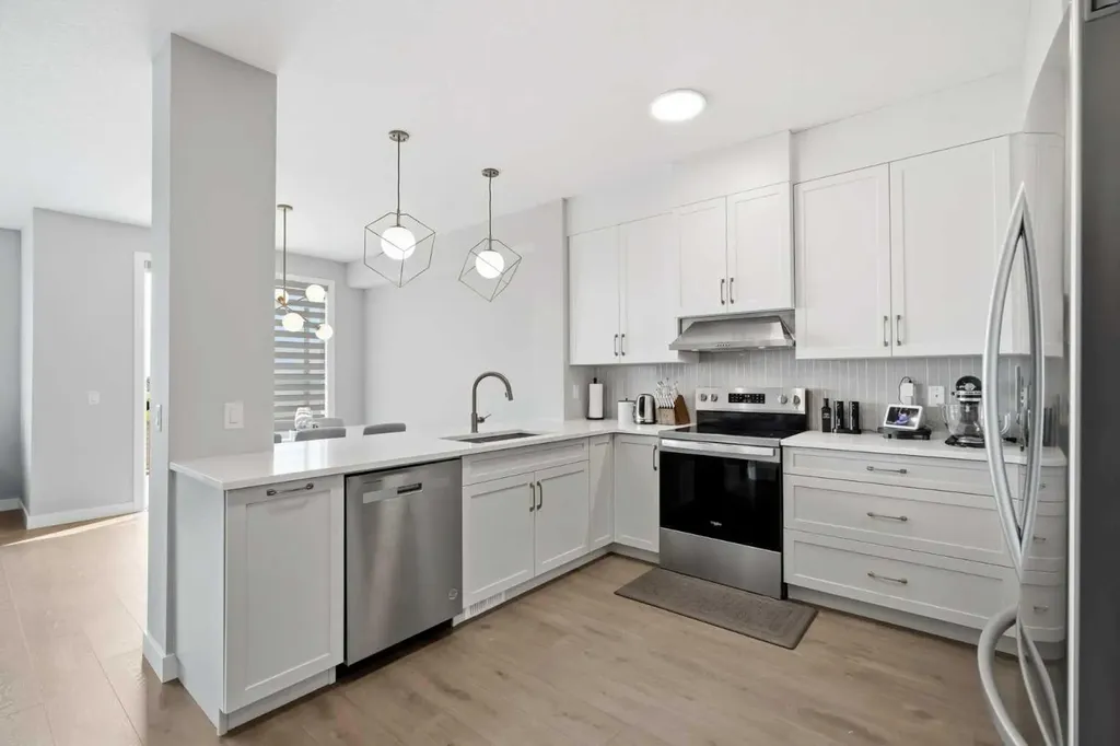 143 Belvedere Crescent SE Calgary AB T2A7Y5