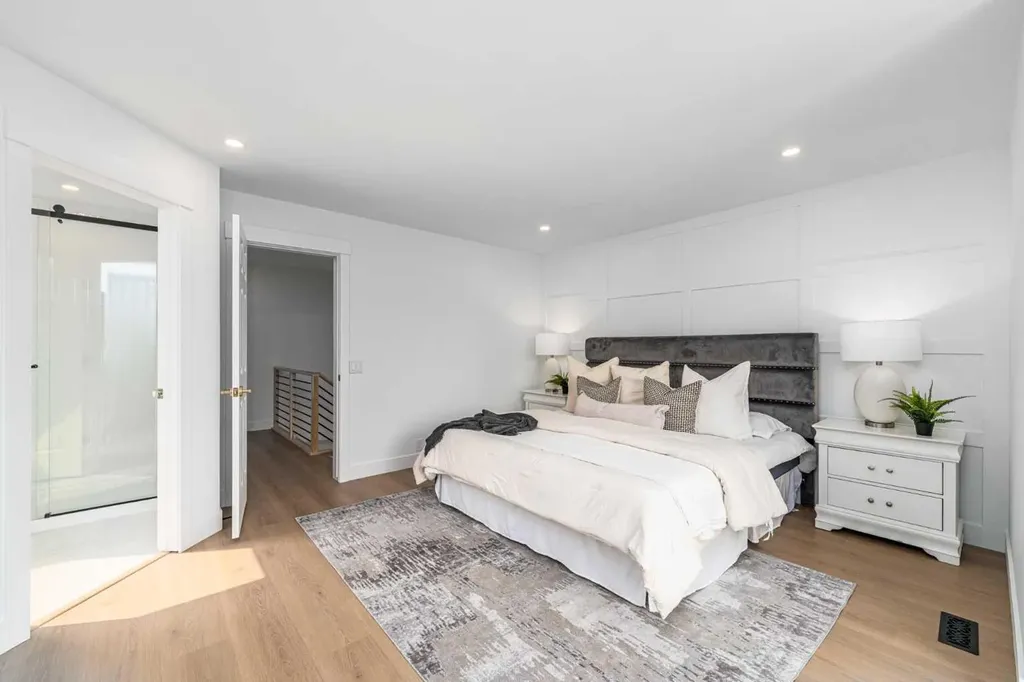 28 Sunlake Circle SE Calgary AB T2X 3J2