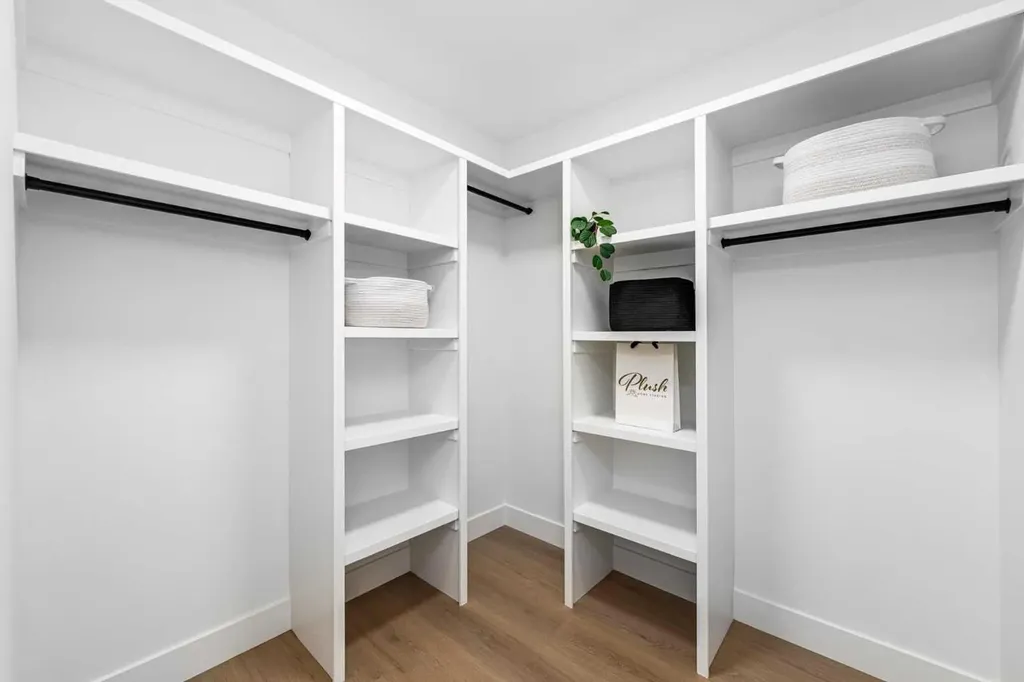 28 Sunlake Circle SE Calgary AB T2X 3J2