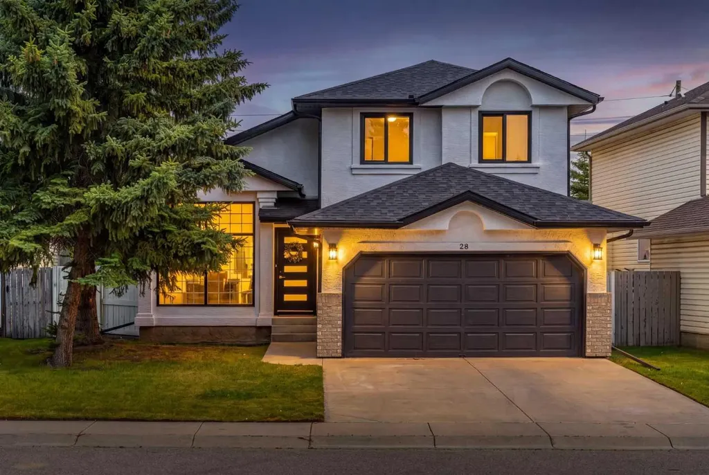 28 Sunlake Circle SE Calgary AB T2X 3J2