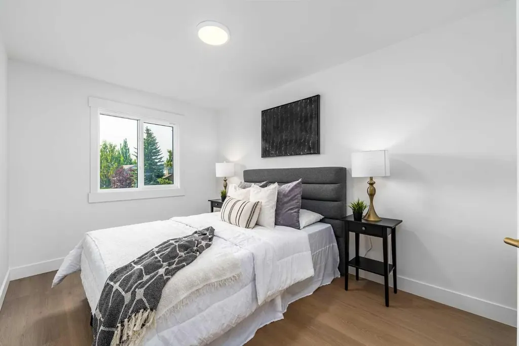 28 Sunlake Circle SE Calgary AB T2X 3J2