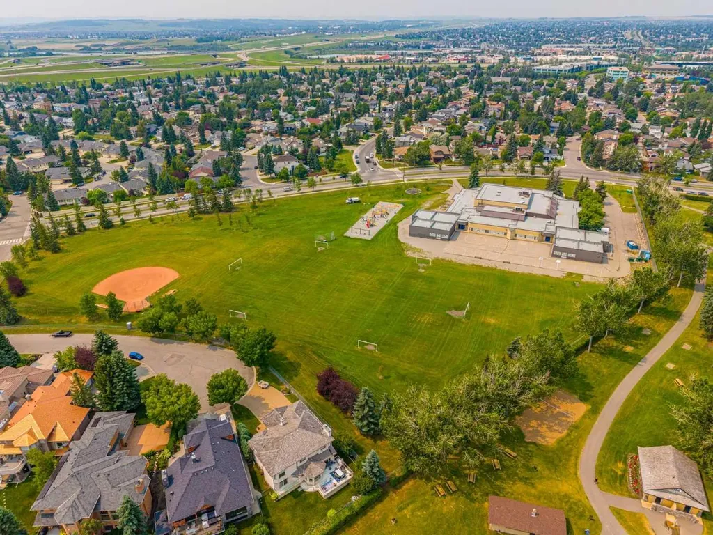 28 Sunlake Circle SE Calgary AB T2X 3J2