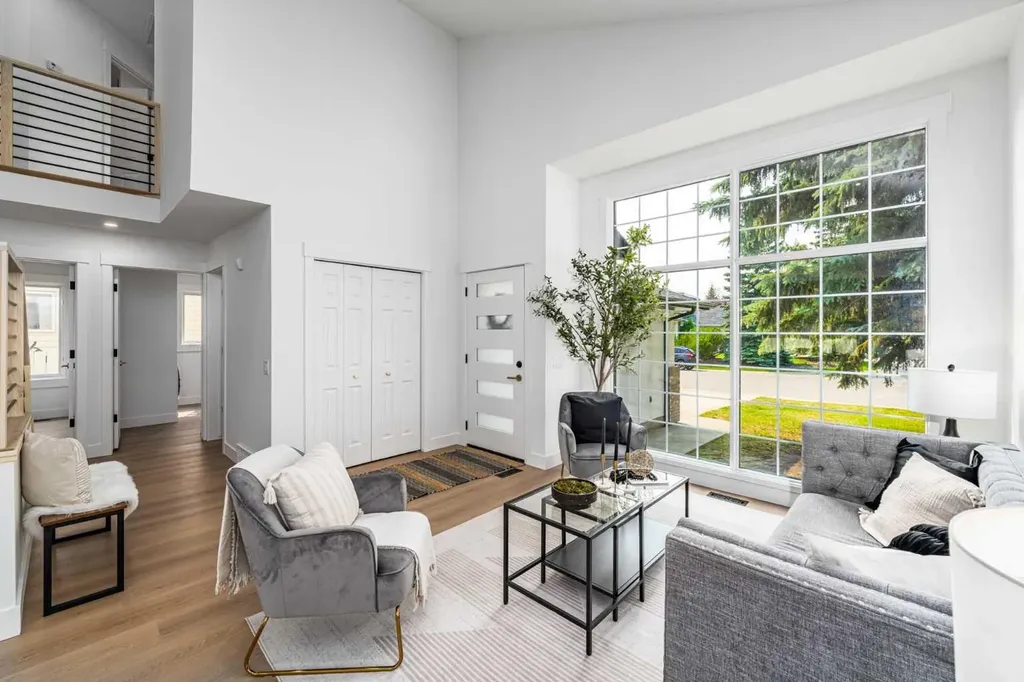 28 Sunlake Circle SE Calgary AB T2X 3J2
