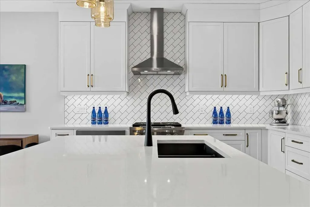 188 Belmont Terrace SW Calgary AB T2X 4H2