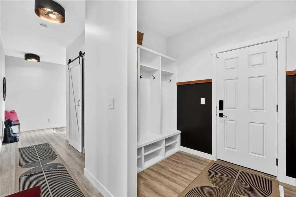 188 Belmont Terrace SW Calgary AB T2X 4H2