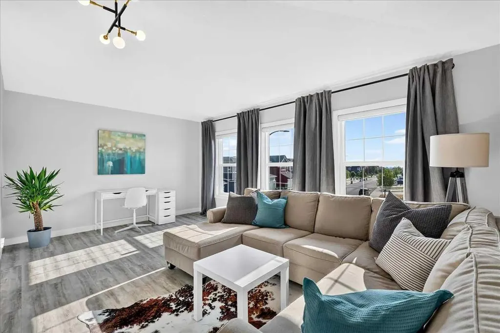 188 Belmont Terrace SW Calgary AB T2X 4H2