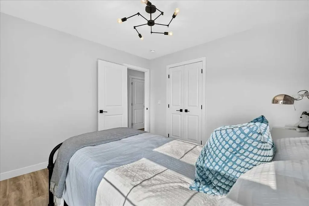 188 Belmont Terrace SW Calgary AB T2X 4H2